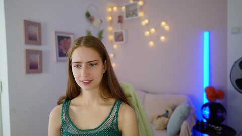 Media: naomi_woods18 Myfreecams Invalid Date