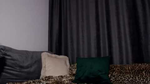 Media: luanalux Myfreecams Invalid Date
