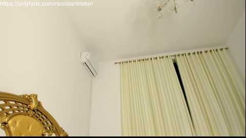 nicolekillian @ myfreecams on 20231130
