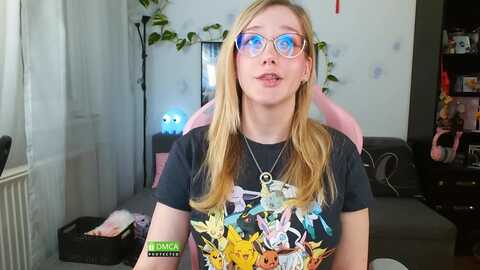 Media: monicmoon18 Myfreecams Invalid Date