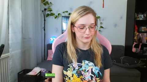 Media: monicmoon18 Myfreecams Invalid Date