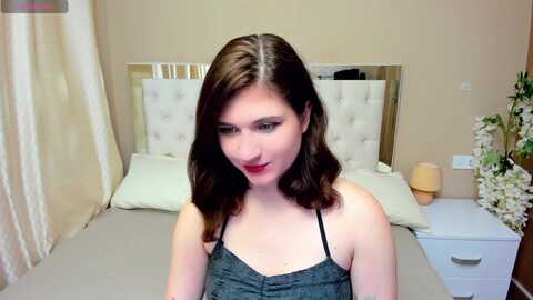 sherimaron @ myfreecams on 20231202