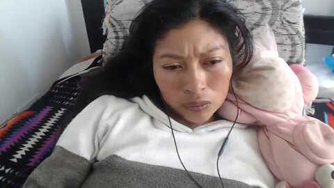 chilenitahot @ myfreecams on 20231203