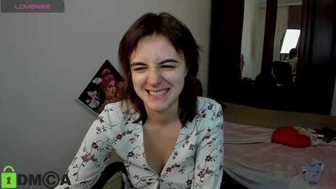 Media: lovelymirra Myfreecams Invalid Date