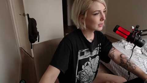 Media: cuteholly Myfreecams Invalid Date