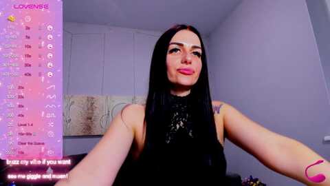 ella_king @ myfreecams on 20231205