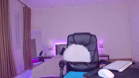 Media: lorettelorena Myfreecams Invalid Date