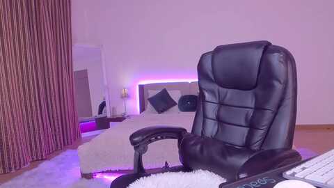 Media: lorettelorena Myfreecams Invalid Date