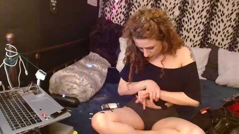 Media: littlemisszee Myfreecams Invalid Date