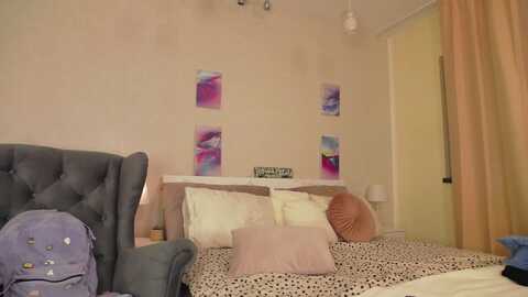 Media: alisiak Myfreecams Invalid Date