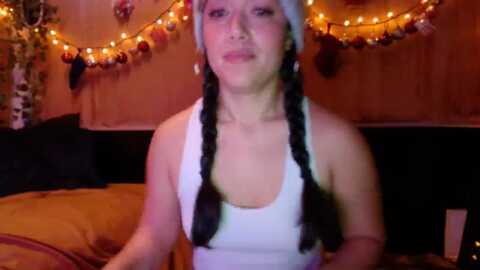 slothyfoxy @ myfreecams on 20231213