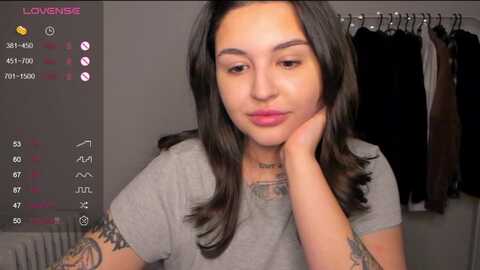 elenv21 @ myfreecams on 20231214