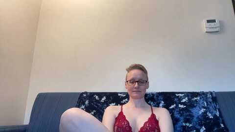 leahwilde @ myfreecams on 20231216
