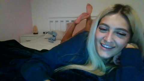 cleo_starr444 @ myfreecams on 20231219