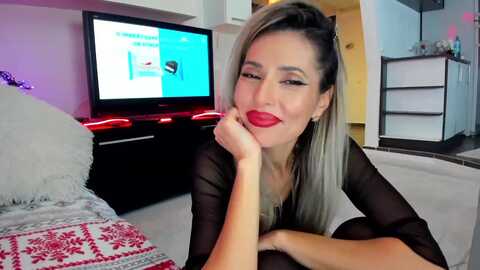 horny4santa @ myfreecams on 20231219