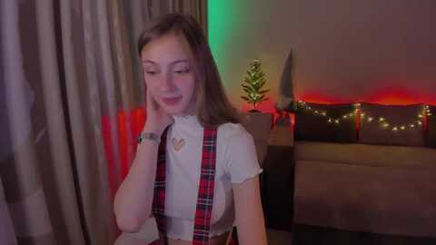 luisa_baker @ myfreecams on 20231219