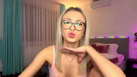 Media: baaybee__ Myfreecams Invalid Date