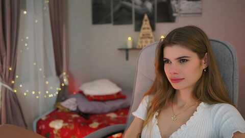 Media: rileyreid_18 Myfreecams Invalid Date