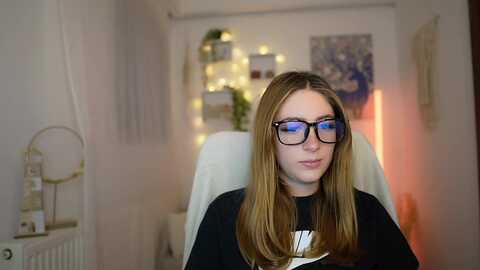 Media: tina_nappi18 Myfreecams Invalid Date