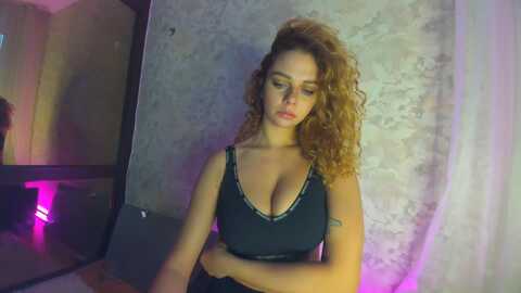 angel_amelie @ myfreecams on 20231222