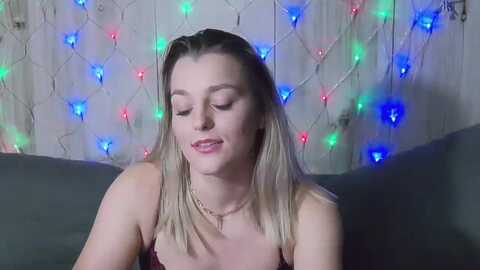 leyla_t @ myfreecams on 20231223