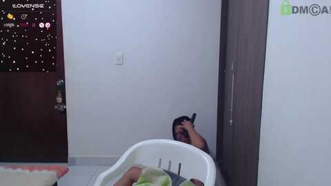 liily_wong @ myfreecams on 20231223