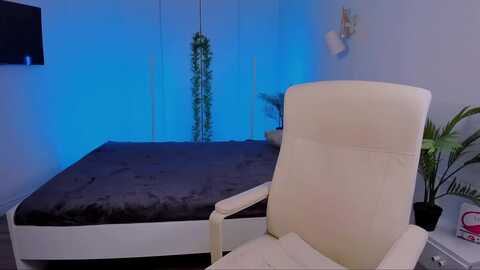 summerdiana @ myfreecams on 20231224
