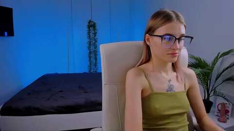 summerdiana @ myfreecams on 20231225