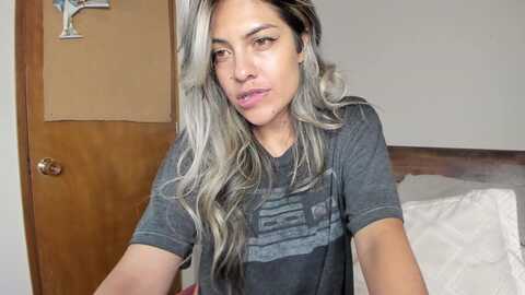 sunrisee_ @ myfreecams on 20231226