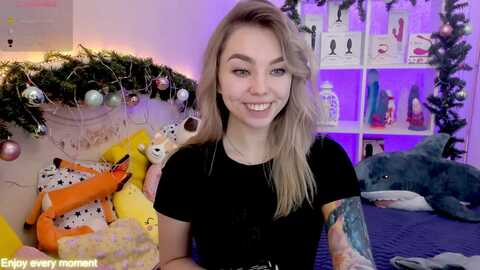 Media: lillimoore_ Myfreecams Invalid Date