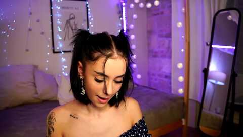 Media: naomii18 Myfreecams Invalid Date