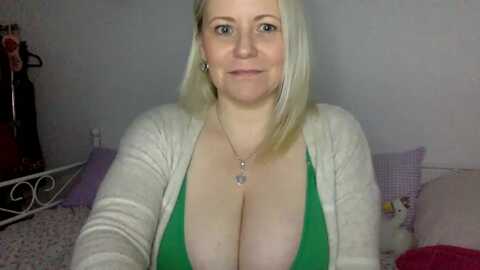 kurvy_khloe @ myfreecams on 20231229