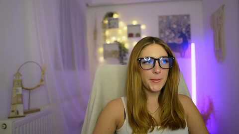Media: tina_nappi18 Myfreecams Invalid Date
