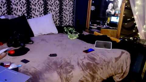 Media: littlemisszee Myfreecams Invalid Date