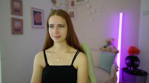 Media: naomi_woods18 Myfreecams Invalid Date