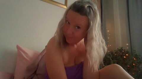 christine31 @ myfreecams on 20240101