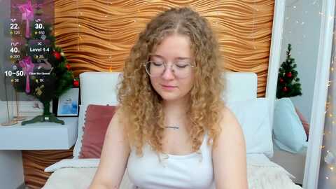 curlyloverr @ myfreecams on 20240102