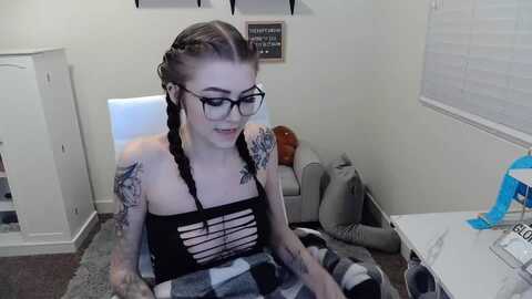 Media: kikikadin Myfreecams Invalid Date