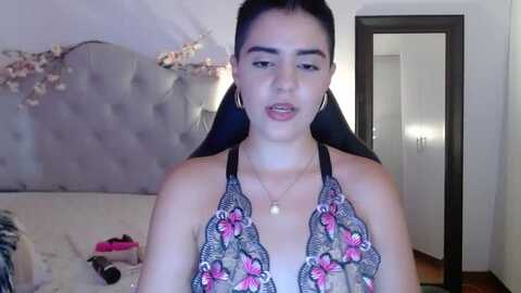 Media: miacollins1x Myfreecams Invalid Date
