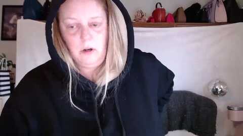 ladyhuntress @ myfreecams on 20240107