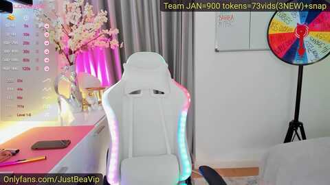 Media: queen_bea_ Myfreecams Invalid Date