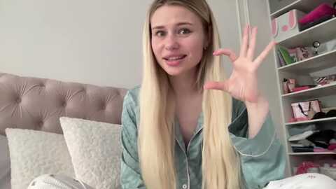 Media: stellasol Myfreecams Invalid Date