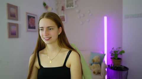 Media: naomi_woods18 Myfreecams Invalid Date