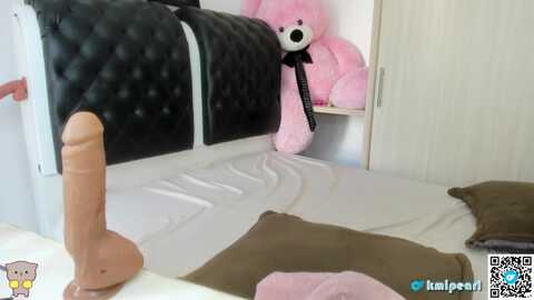 Media: kmipearl Myfreecams Invalid Date