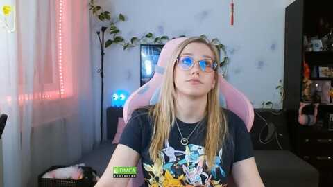 Media: monicmoon18 Myfreecams Invalid Date