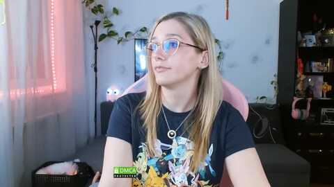 Media: monicmoon18 Myfreecams Invalid Date