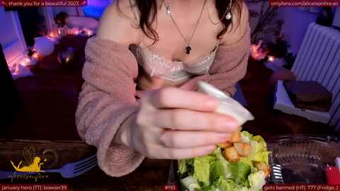 Media: aliceisonfire Myfreecams Invalid Date