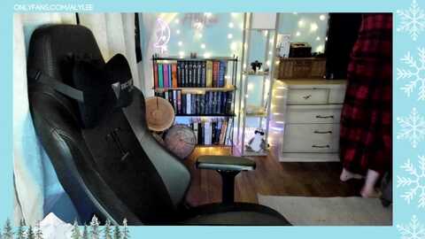 alylee_ @ myfreecams on 20240113