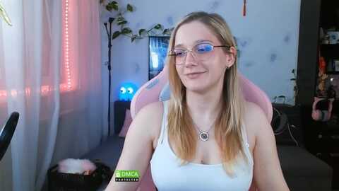 Media: monicmoon18 Myfreecams Invalid Date