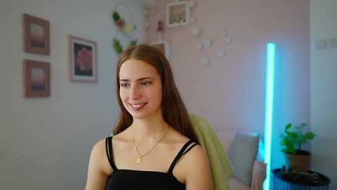 Media: naomi_woods18 Myfreecams Invalid Date